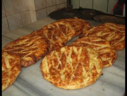 Turhal’ın Yoğurtmaç Ekmeği Yaygınlaşıyor