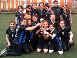Silopi Süleyman Demirel Yıldız Kız Futbol Takımı İl Birincisi Oldu