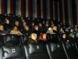 Mamak Belediyesi Aile Okulu, Mezunlarını Sinema İle Ödüllendirdi