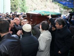 Eğitim Gönüllüsü Köse Mahmut Toprağa Verildi