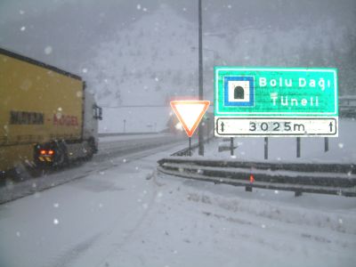 Bolu Dağı ulaşıma kapandı!!