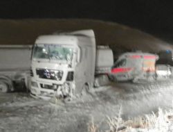 Kırıkkale'de Trafik Kazaları: 2 Ölü, 7 Yaralı