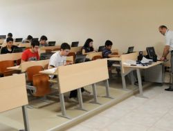 Bilim Üreten Öğrencilere Altın Madalya