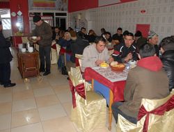 Belediye, Otogarda Mahsur Kalan Yolculara Yemek Dağıttı