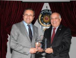 'Bölücülük Nutku Atanlar Bile Van’da Yapılan Yardımlara Teşekkür Etti'