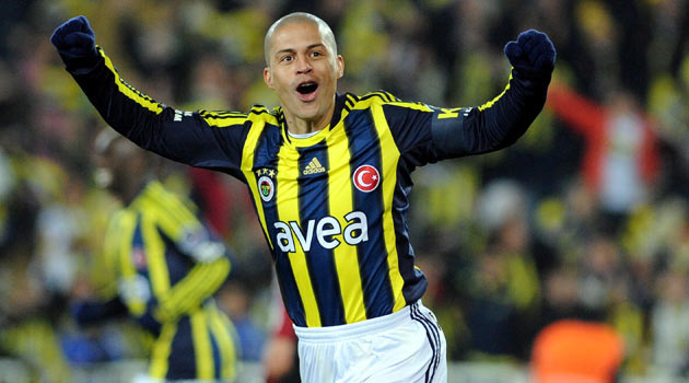 Kadıköy'de Alex - Emre şov: 4-2