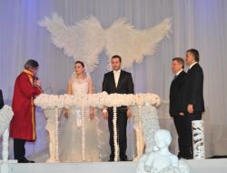 Cumhurbaşkanı Gül Nikah Şahitliği Yaptı