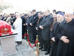Şehit Trafik Polisi Toprağa Verildi