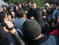 Elektrik, Yol Ve Üst Geçit İçin Yol Kestiler