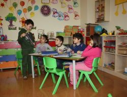 Köpek Benekleriyle Demokrasi Eğitimi Alıyorlar