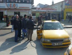 Cip İle Ticari Taksi Çarpıştı: 3 Yaralı