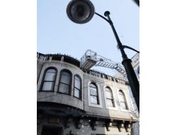 İtfaiye, Çatılardan Sarkan Buzlar İçin Alarma Geçti