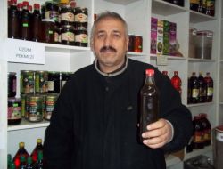 Hatay’ın Erzin İlçesin'de Doğal Olarak Üretilen Nar Ekşisi