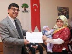 Aile Ve Çocuk Eğitimi Alan Anneler Sertifikalarına Kavuştu