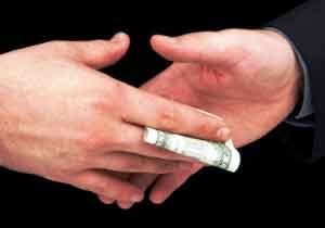 Rüşvetin belgesi kameraya takıldı!