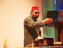 'Mehmet Akif Dönüyor Ya Siz Nerdesiniz?' Tiyatro Oyunu Sahnelendi