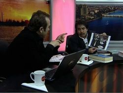 Dp Genel Başkanı Cindoruk, Yaptığı El Hareketinden Dolayı Mahkemelik Oluyor