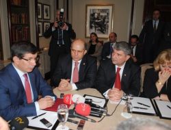 Davutoğlu: Somali'ye Prestij Kazanmak İçin Yardım Yapmıyoruz