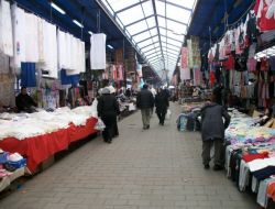 Çanakkale Belediyesi Pazarcılara Geçmiştin Borç Çıkardı