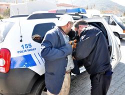 Emekli Maaşını Yankesicilere Kaptırdı