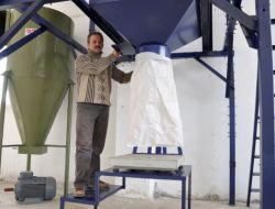 Sydv’den Aldığı 15 Bin Lira Hibeyle, Hayvanlar İçin Cips Yem Üretiyor