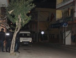 İzmir'de Bıçaklı Kavga: 1 Ölü, 2 Yaralı