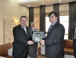 Yök Başkanı Akü Rektörünü Ziyaret Etti