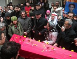 Toplu Mezardan Cesedi Çıkartılan Yıldız Toprağa Verildi