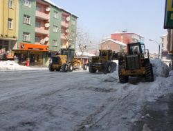 KAR ÇALIŞMALARI SÜRÜYOR
