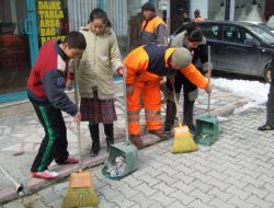 Öğrenciler Belediye Temizlik İşleri Müdürlüğü'nü Ziyaret Etti