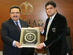 Ayakkabı Dünyası'nın Patronundan Genç İşadamlarına 'İşinizi Sevin' Tavsiyesi