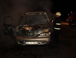 Düzce’de Minibüs Yandı: 5 Yaralı