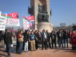 'Hocalı' İçin Erkenden Taksim'e Geldiler