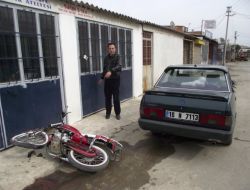 Motosiklet İle Otomobil Çarpıştı