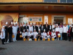 Ekmek Ve Pasta Yarışmasında Dereceye Giren Ustalar Para İle Ödüllendirildi