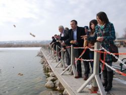 Gölbaşı’nda Doğada Yaşayan Hayvanlara Yem Bırakıldı