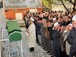 Yazar Şaban Döğen, Son Yolculuğuna Dualarla Uğurlandı