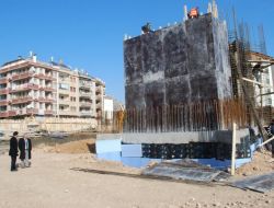 Turhal'da Kule İnşaatı Yapımına Tekrar Başlandı