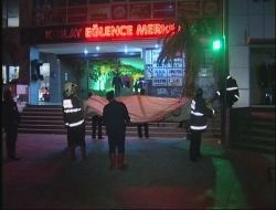Bunalıma Giren Genç Kız Eğlence Merkezinin Çatısına Çıktı
