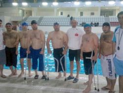 Sakarya’da Engelliler Yüzme Öğreniyor