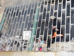 Elektrik Kontağından Çıkan Yangın Kül Etmiş