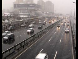 İstanbul’da Kar Yağışı Yeniden Başladı