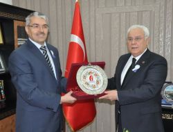 Siirt Defterdarı'ndan Vali Çolak'a Ziyaret