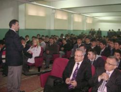 Merzifon Emniyet Müdürlüğü’nden Madde Bağımlılığı Konferansı