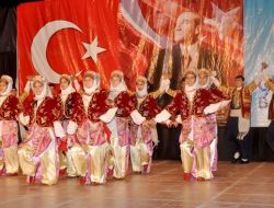 Çukurova Belediyesi Halk Oyunlarında Birincilik İçin Yarışacak