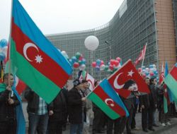 Hocalı Katliamı Brüksel’de Ab Kurumları Önünde Protesto Edildi