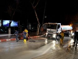 Malatya'da Caddeler Yıkanıyor