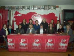 Demokrat Partili Kadınlar Adana'da Başkanını Seçti