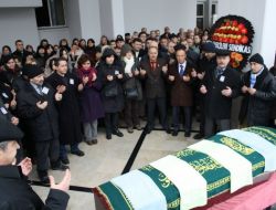 Beyin Kanaması Geçiren Memur, Görev Yaptığı Kurumda Son Yolculuğuna Uğurlandı