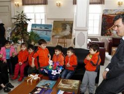 Miniklerden Başkan Kavuncu'ya Sürpriz Ziyaret